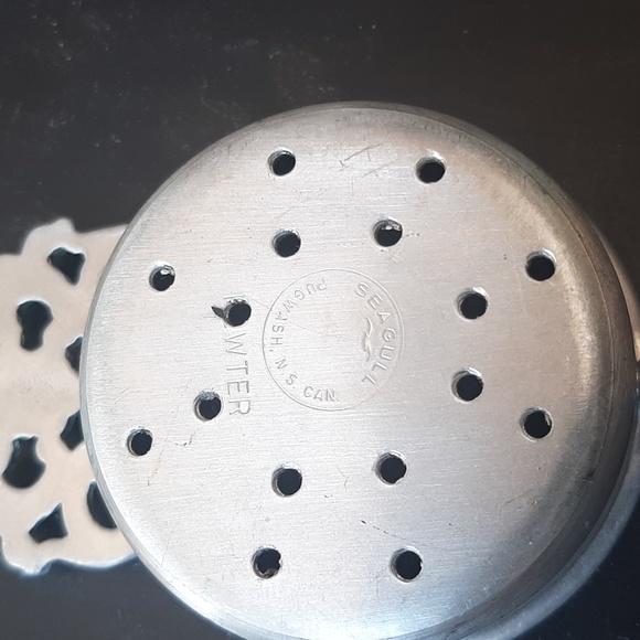 Vintage fancy topped pewter tea strainer - Picture 2 of 3